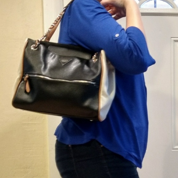 Guess Bags Authentic Guess Purse Poshmark